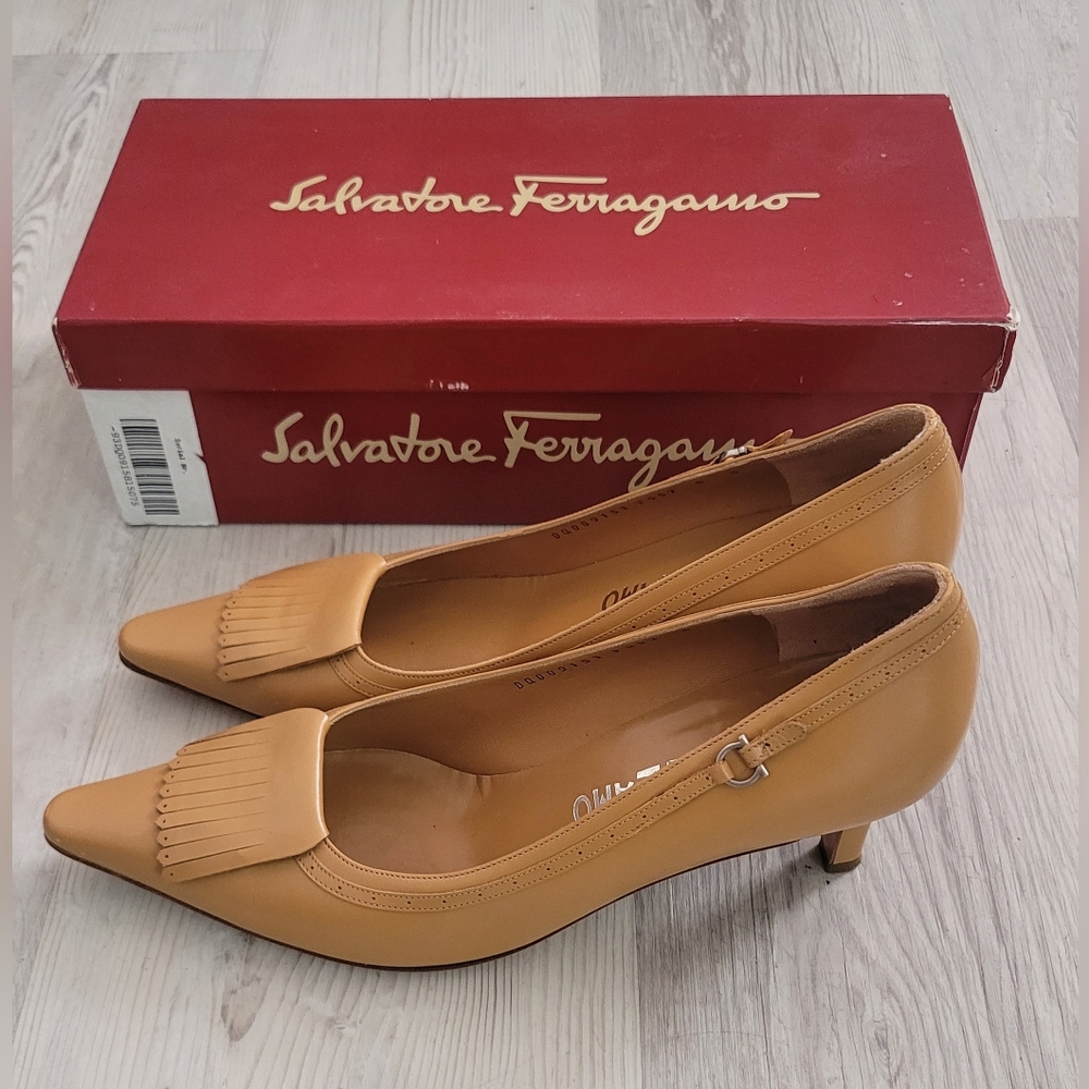 Salvatore Ferragamo Tan Leather Pointed Toe Fringe Pumps - Picture 7 of 10